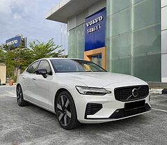 Volvo S60 S60 Recharge Plus, T8 AWD Plug-in hybrid, Electric/Petrol, Dark