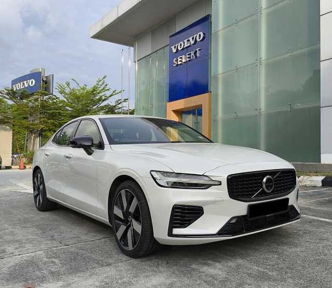 Volvo S60 S60 Recharge Plus, T8 AWD Plug-in hybrid, Electric/Petrol, Dark