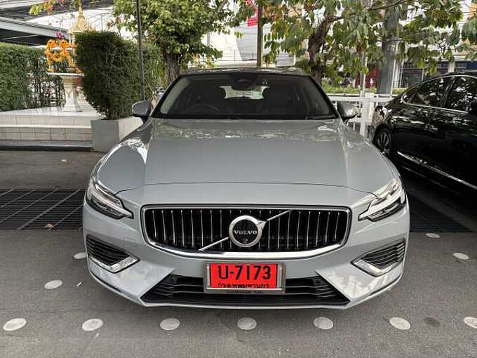 Volvo V60 V60 RECHARGE – ULTIMATE BRIGHT