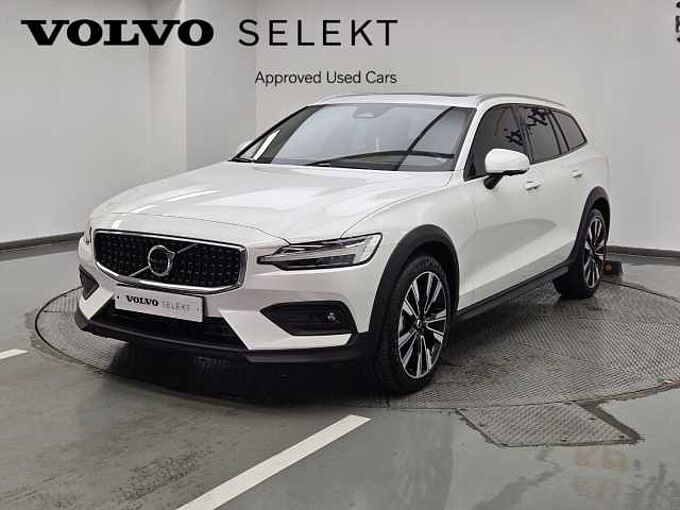 Volvo V60 CC B5 AWD Ultimate Bright