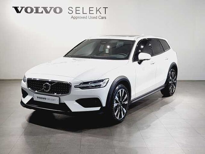 Volvo V60 Cross Country B5 AWD Ultra Bright