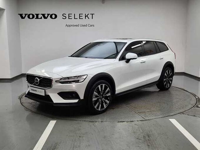 Volvo V60 Cross Country Ultimate, B5 AWD 마일드 하이브리드, 가솔린, 브라이트