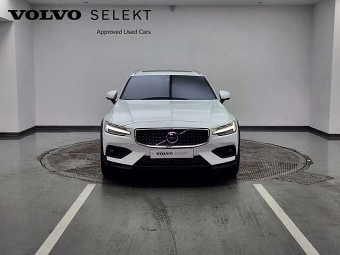 Volvo V60 Cross Country B5 AWD Ultra