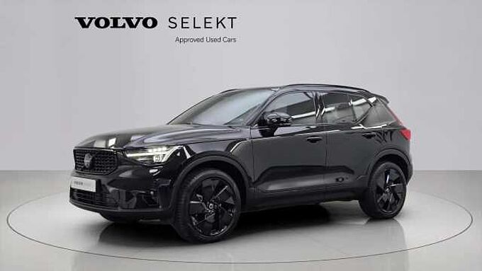Volvo XC40 B4 AWD Ultra 블랙 에디션
