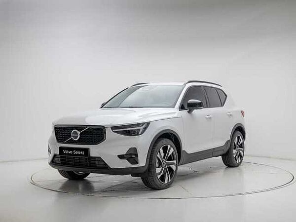 Volvo XC40 Ultra, B4 AWD 마일드 하이브리드, 가솔린, 브라이트