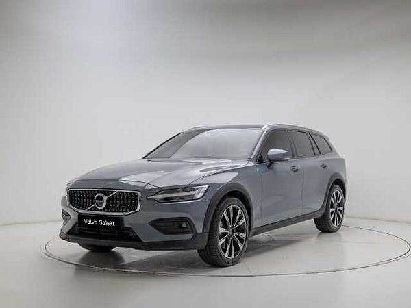 Volvo V60 Cross Country Pro, B5 AWD mild hybrid