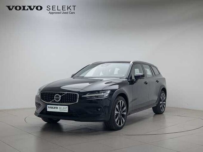 Volvo V60 Cross Country Ultimate, B5 AWD mild hybrid, 가솔린