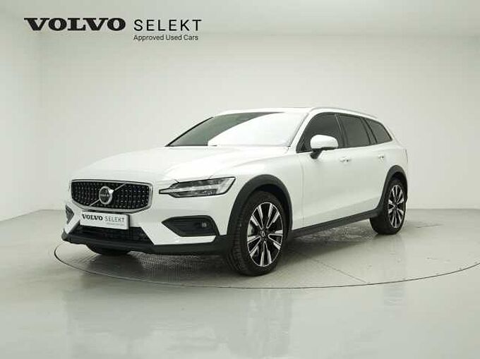 Volvo V60 Cross Country B5 마일드 하이브리드, 가솔린, Ultimate