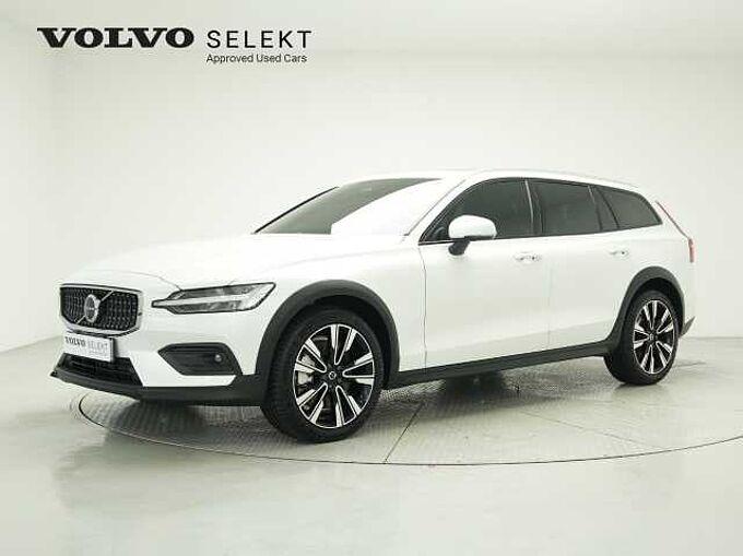 Volvo V60 Cross Country Ultimate, B5 AWD 마일드 하이브리드, 가솔린, 브라이트