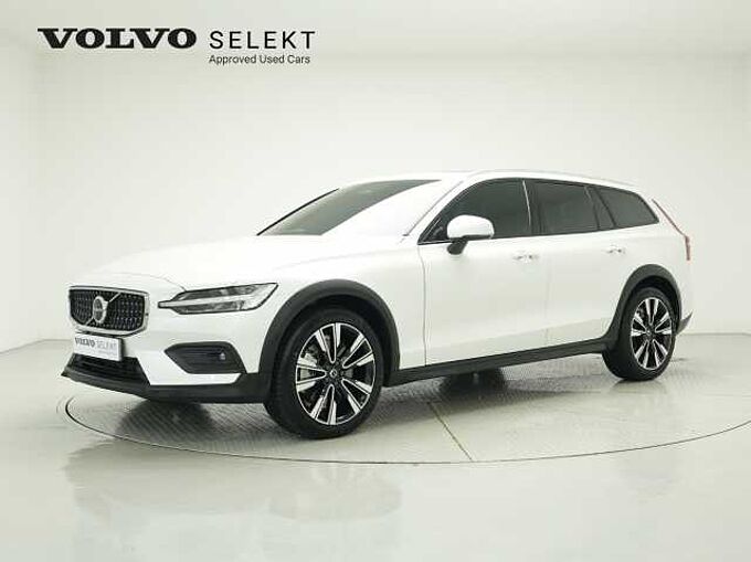 Volvo V60 Cross Country Ultra, B5 AWD 마일드 하이브리드, 가솔린, 브라이트
