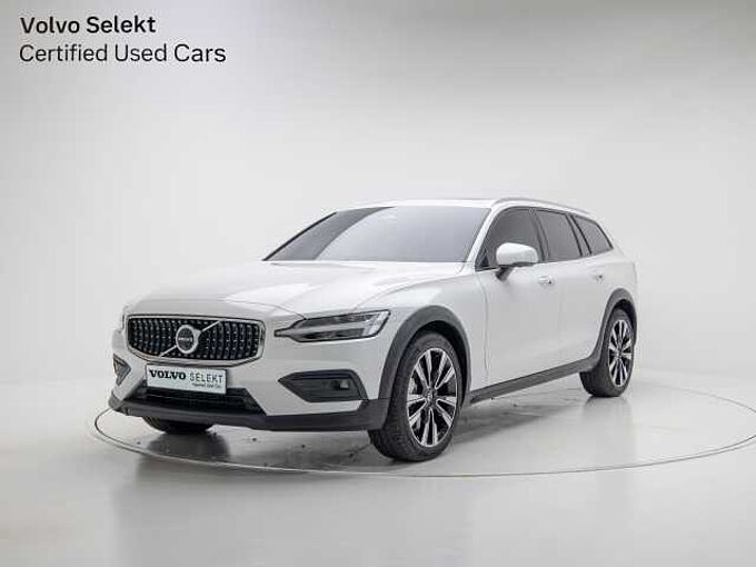 Volvo V60 Cross Country Ultra, B5 AWD 마일드 하이브리드, 가솔린, 브라이트