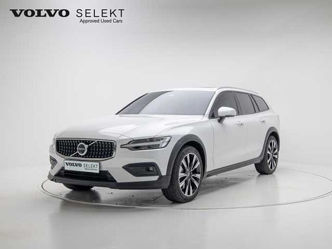 Volvo V60 Cross Country Ultra, B5 AWD 마일드 하이브리드, 가솔린, 브라이트