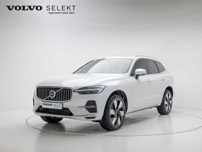Volvo XC60 Ultra, T8 AWD 플러그-인 하이브리드, 전기/가솔린, 브라이트