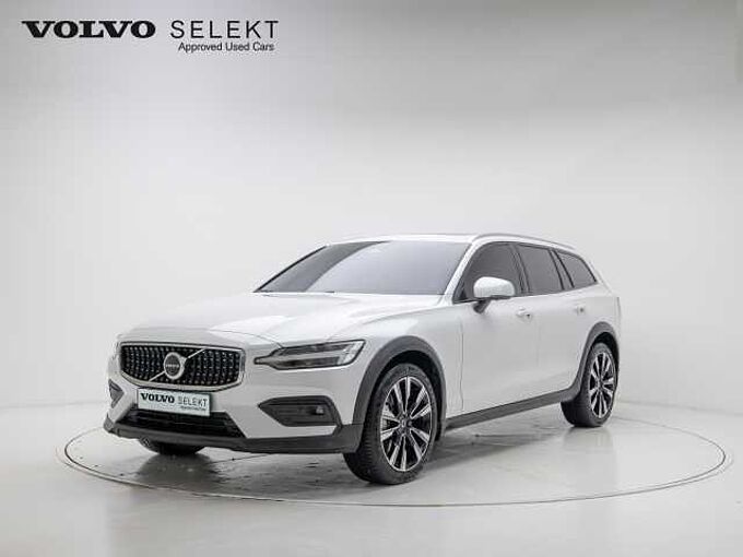 Volvo V60 Cross Country Ultimate, B5 AWD 마일드 하이브리드, 가솔린, 브라이트