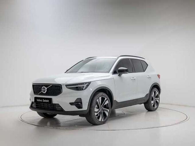 Volvo XC40 Ultra, B4 AWD 마일드 하이브리드, 가솔린, 다크