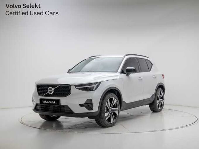 Volvo XC40 Ultra, B4 AWD 마일드 하이브리드, 가솔린, 다크