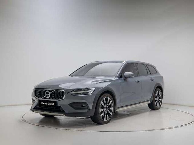Volvo V60 Cross Country Pro, B5 AWD mild hybrid