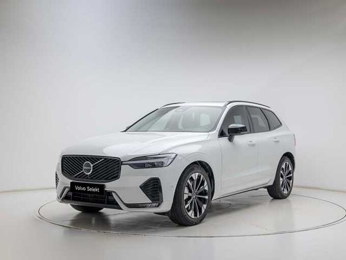 Volvo XC60 Ultra, B5 AWD 마일드 하이브리드, 가솔린, 다크