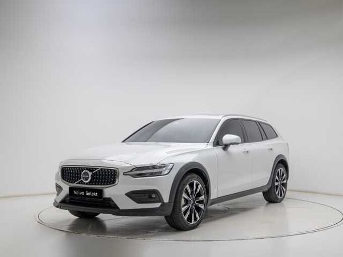 Volvo V60 Cross Country Ultra, B5 AWD 마일드 하이브리드, 가솔린, 브라이트