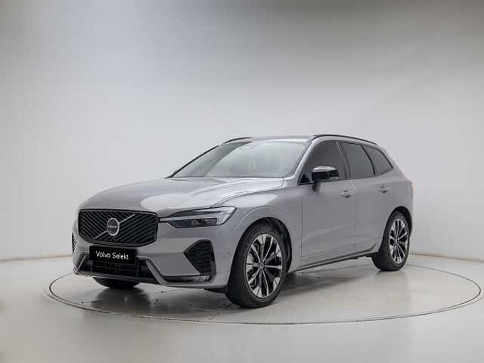 Volvo XC60 Ultra, B5 AWD 마일드 하이브리드, 가솔린, 다크