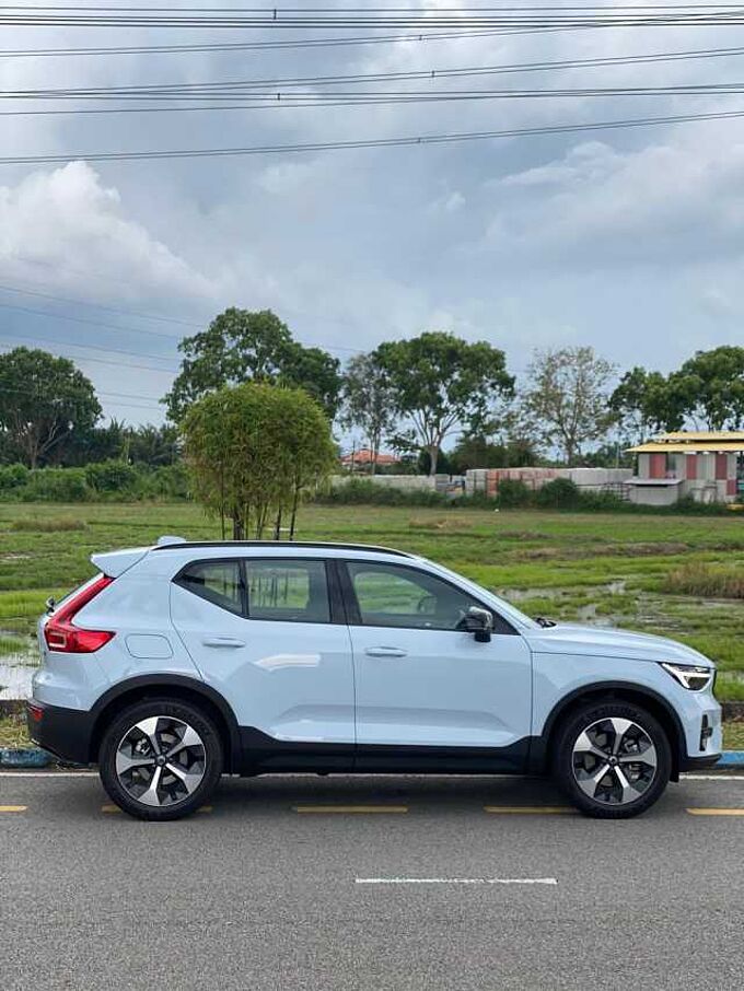 Volvo XC40 XC40 Plus, B5 AWD Mild hybrid, Petrol, Dark