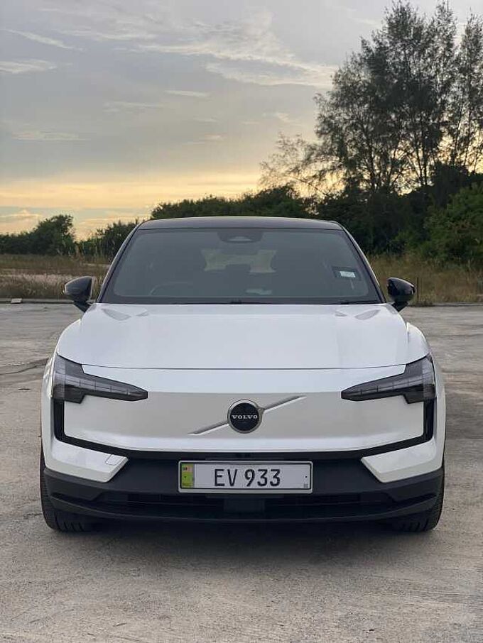 Volvo EX30 EX30 Ultra, Single Motor Extended Range, Electric