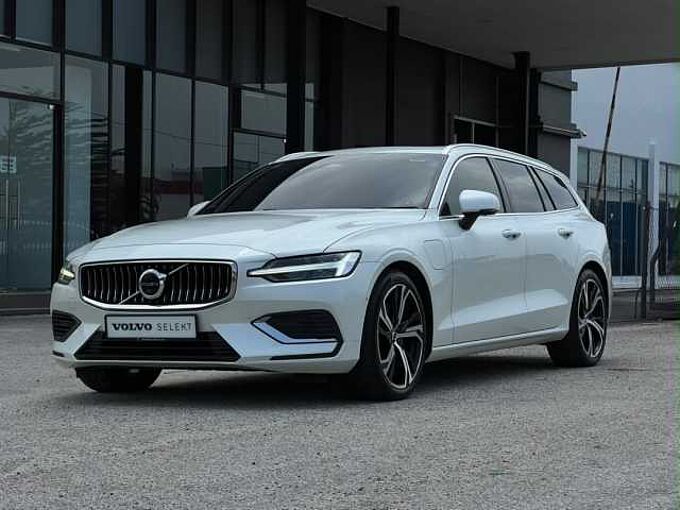 Volvo V60 II Recharge Ultimate, T8 , Electric/Petrol, Bright