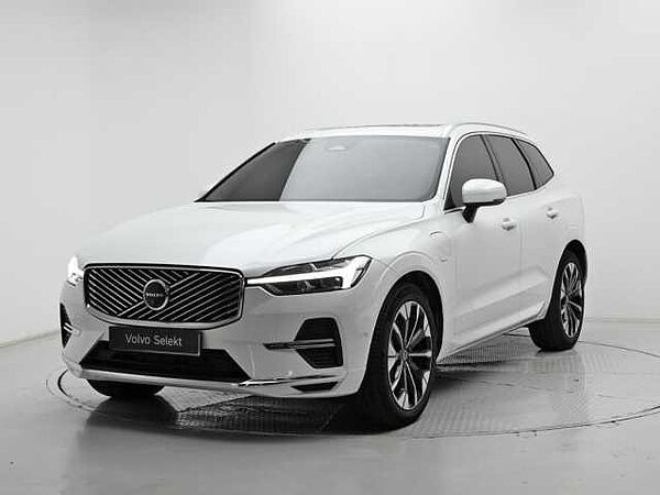 Volvo XC60 Ultra, T8 AWD 플러그-인 하이브리드, 전기/가솔린, 브라이트