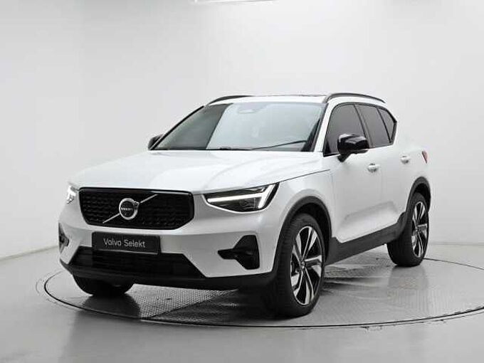 Volvo XC40 Ultra, B4 AWD 마일드 하이브리드, 가솔린, 다크