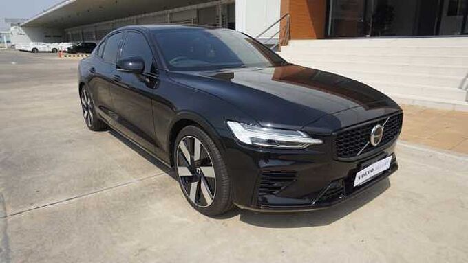 Volvo S60 Recharge Ultimate T8 plug in hybrid Dark (MY24) (462hp)