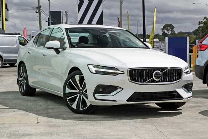Volvo S60 S60 Ultra, B5 AWD Mild hybrid, Petrol, Bright