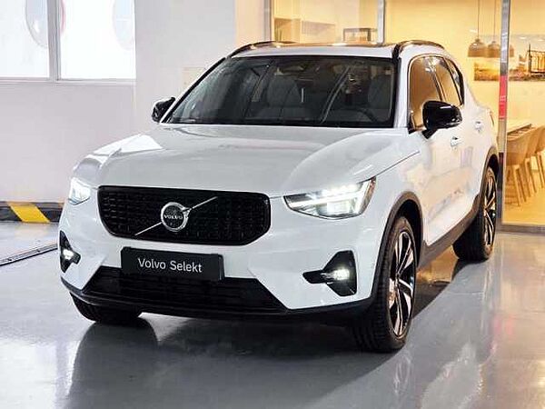 Volvo XC40 Ultra, B4 AWD DARK