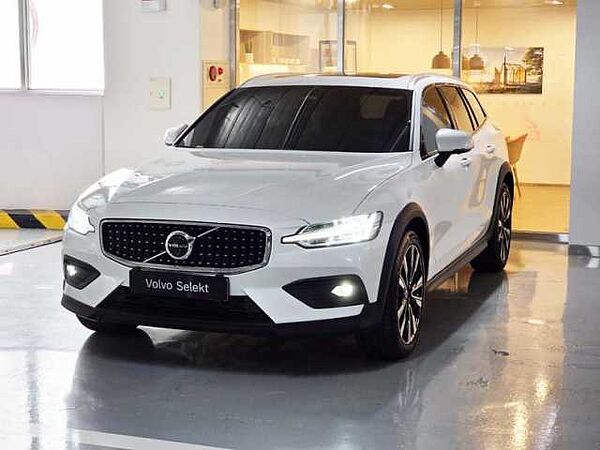 Volvo V60 Cross Country Ultra, B5 AWD