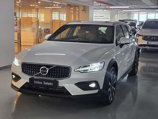 Volvo V60 Cross Country Ultra, B5 AWD 가솔린