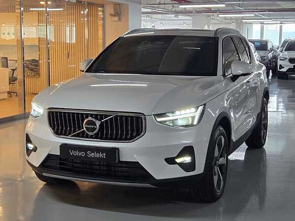 Volvo XC40 Ultra, B4 AWD 브라이트