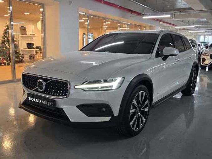 Volvo V60 Cross Country Ultimate, B5 AWD