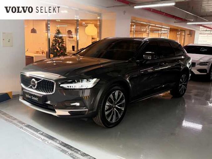 Volvo V90 Cross Country Ultimate, B5 AWD,브라이트