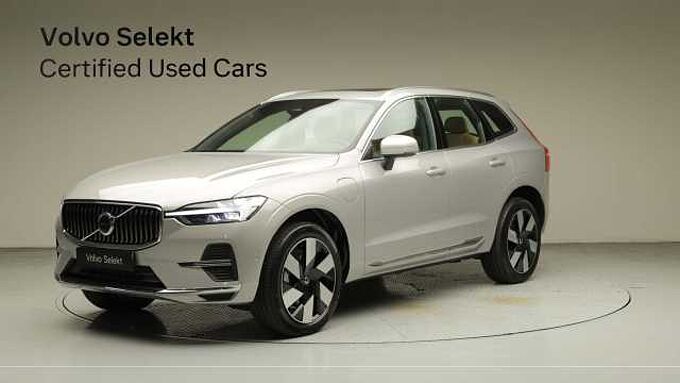 Volvo XC60 Ultra, T8 AWD 플러그-인 하이브리드, 전기/가솔린, 브라이트