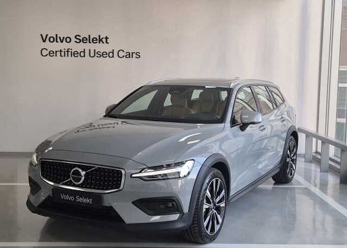 Volvo V60 Cross Country Ultra, B5 AWD 마일드 하이브리드, 가솔린, 브라이트
