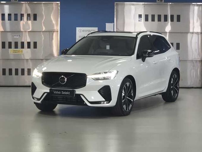 Volvo XC60 Ultra, B5 AWD 마일드 하이브리드, 가솔린, 다크