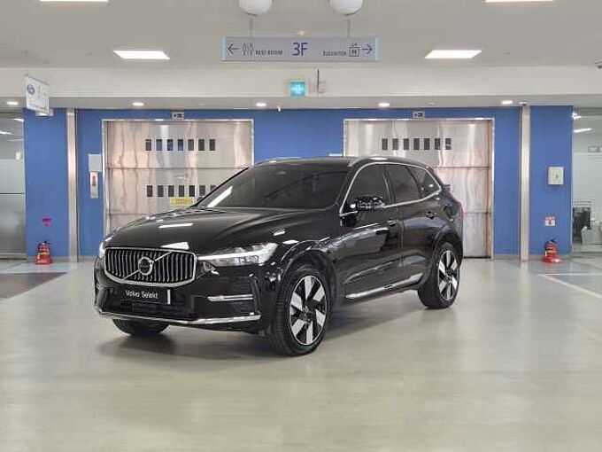 Volvo XC60 Ultra, T8 AWD 플러그-인 하이브리드, 전기/가솔린, 브라이트