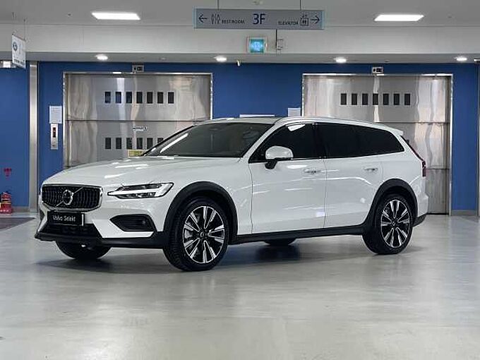 Volvo V60 Cross Country Ultra, B5 AWD 마일드 하이브리드, 가솔린, 브라이트