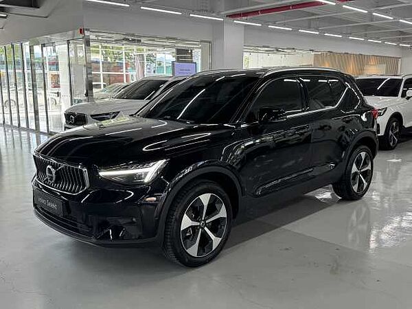 Volvo XC40 Ultra, B4 AWD 마일드 하이브리드, 가솔린, 브라이트