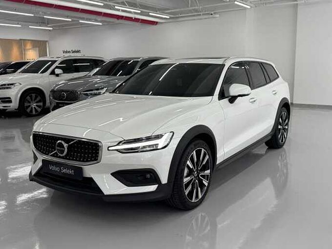 Volvo V60 Cross Country Ultra, B5 AWD 마일드 하이브리드, 가솔린, 브라이트