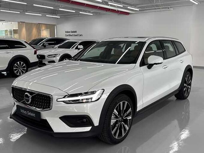 Volvo V60 Cross Country Ultra, B5 AWD 마일드 하이브리드, 가솔린, 브라이트
