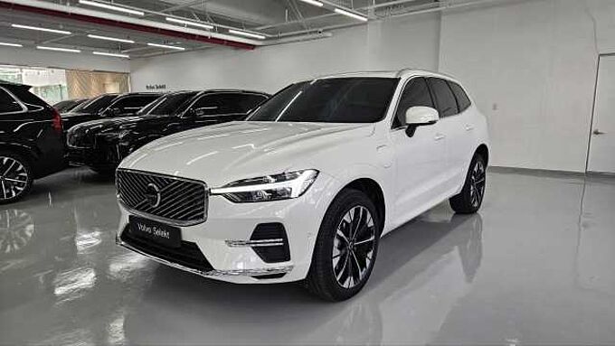 Volvo XC60 Ultra, T8 AWD 플러그-인 하이브리드, 전기/가솔린, 브라이트
