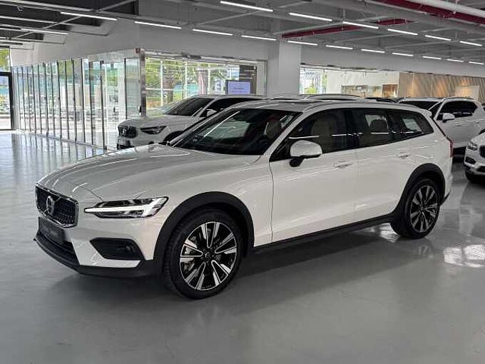 Volvo V60 Cross Country Ultra, B5 AWD 마일드 하이브리드, 가솔린, 브라이트